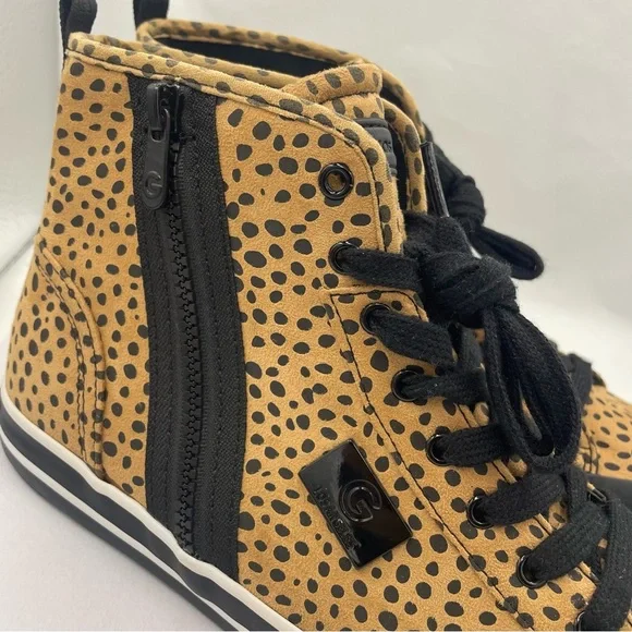 GBG Los Angeles Tan and Black Polka Dot Sneakers - Picture 4 of 10